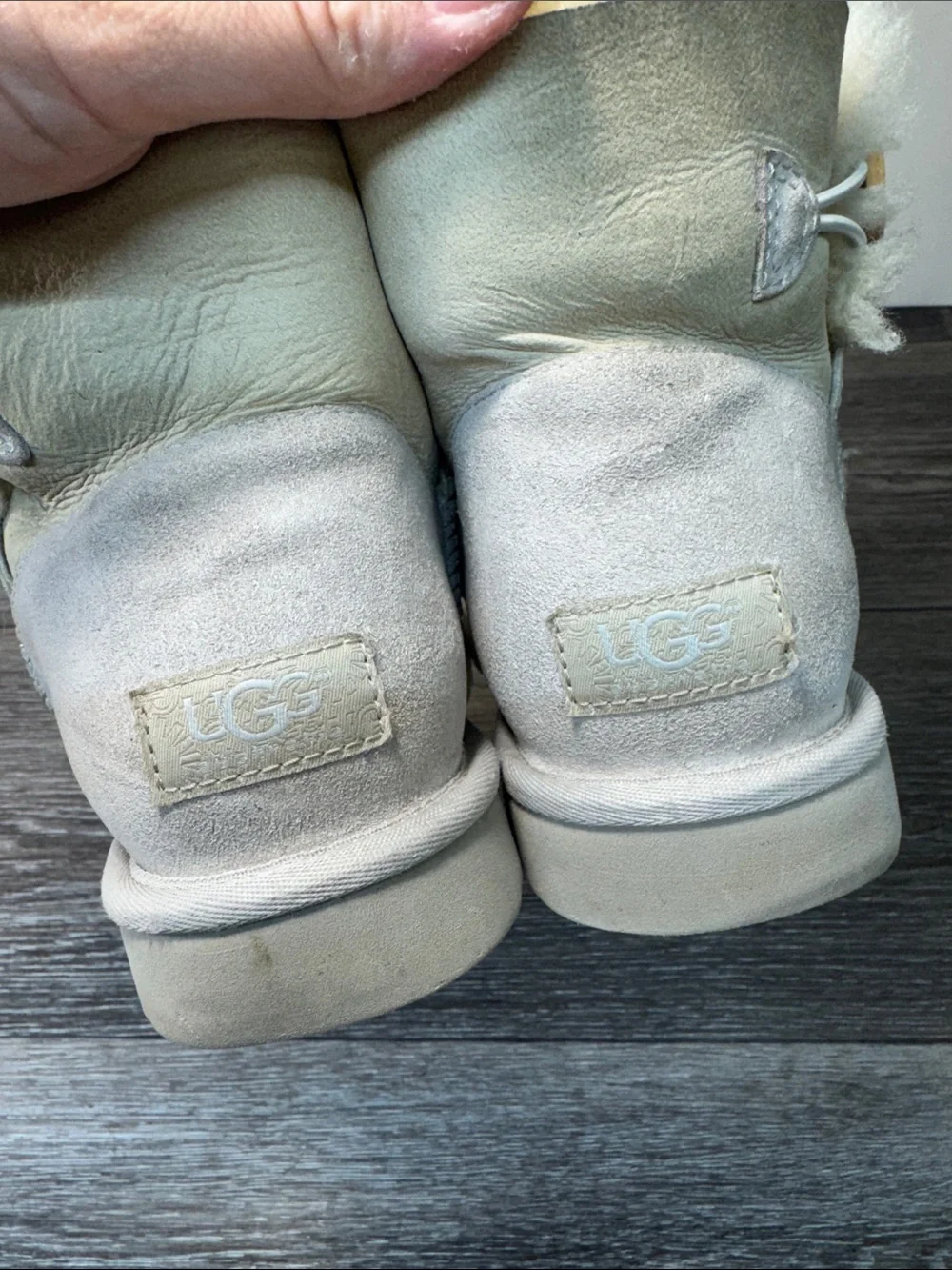 UGG Women's Short Shearling Lined Winter Boots in Light Cream Sz 8 (h72)